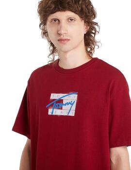 Camiseta Tommy Regular Street Flag Hombre Granate