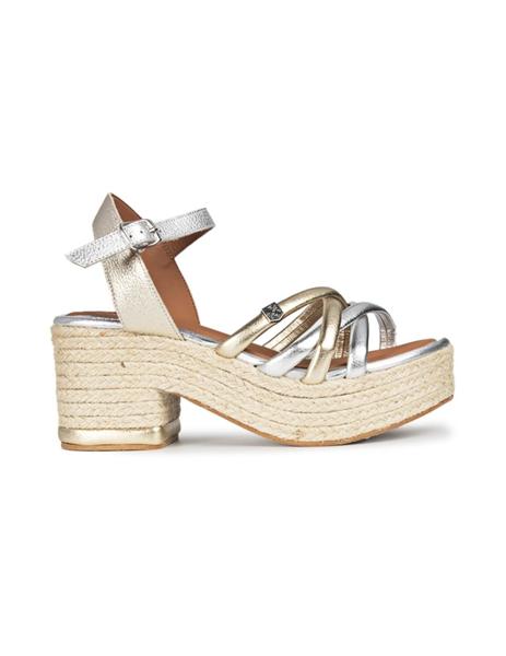 Gallery a14550 0m2c9j7a